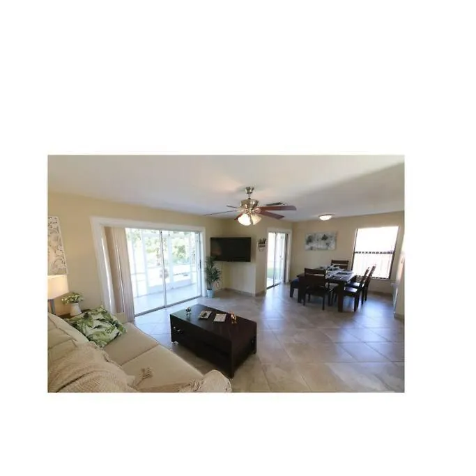 Cozy House In Se Cape Coral. Pet-friendly! Cape Coral