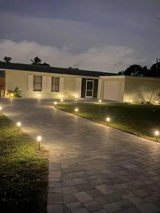 Cozy House In Se Cape Coral. Pet-friendly! * Cape Coral