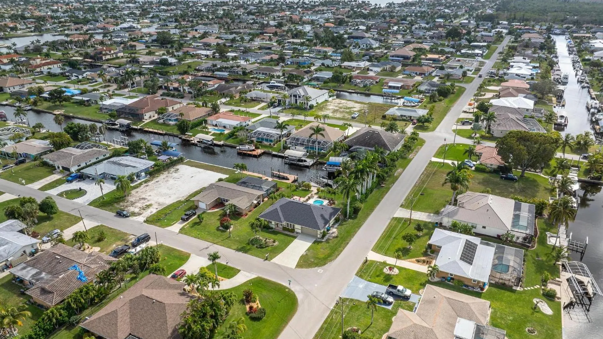 Gulf Access Pool - Island Time - Roelens Vacations Holiday home Cape Coral