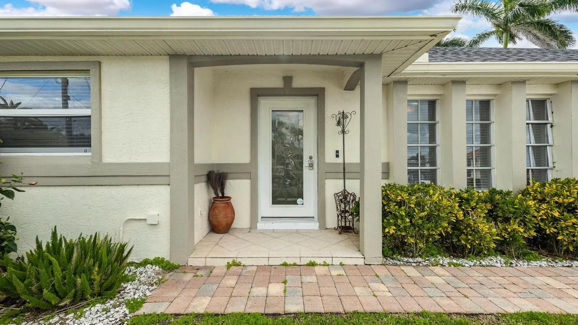 Gulf Access Pool - Island Time - Roelens Vacations * Cape Coral