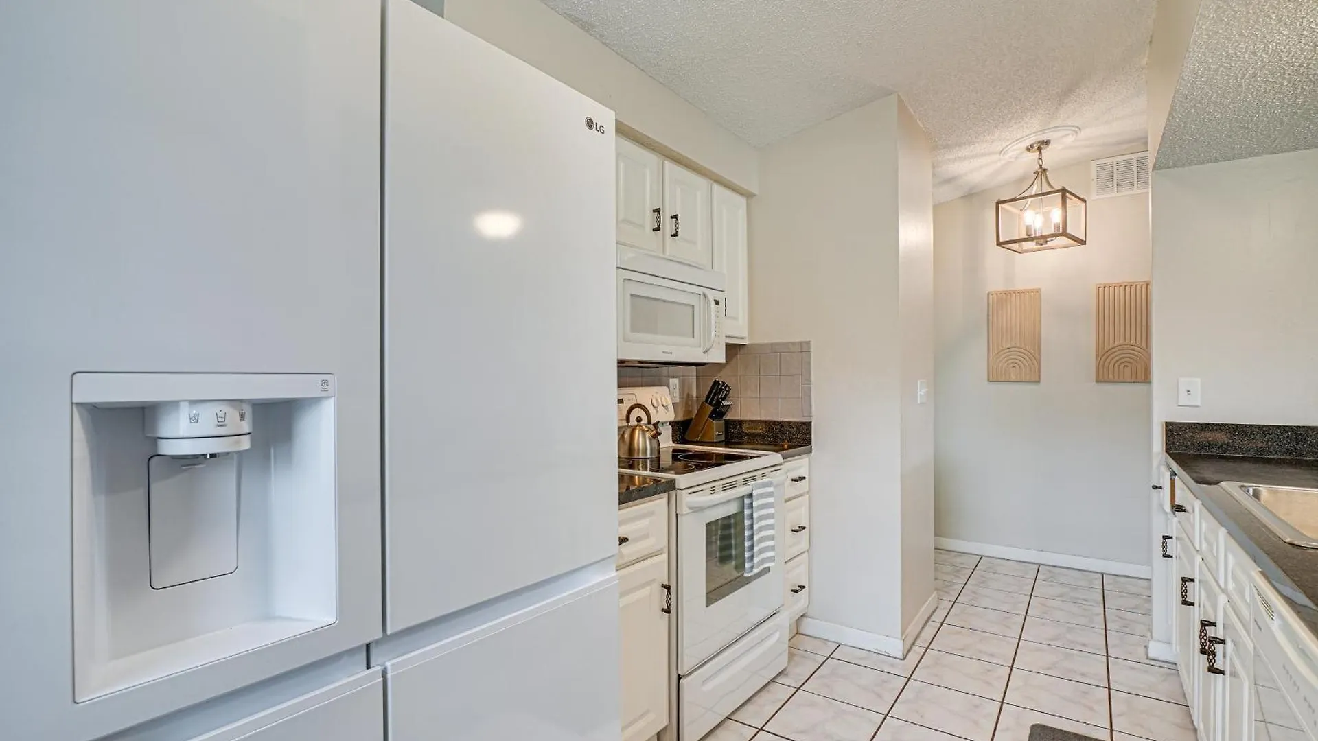 Family-friendly With Private Pool! *