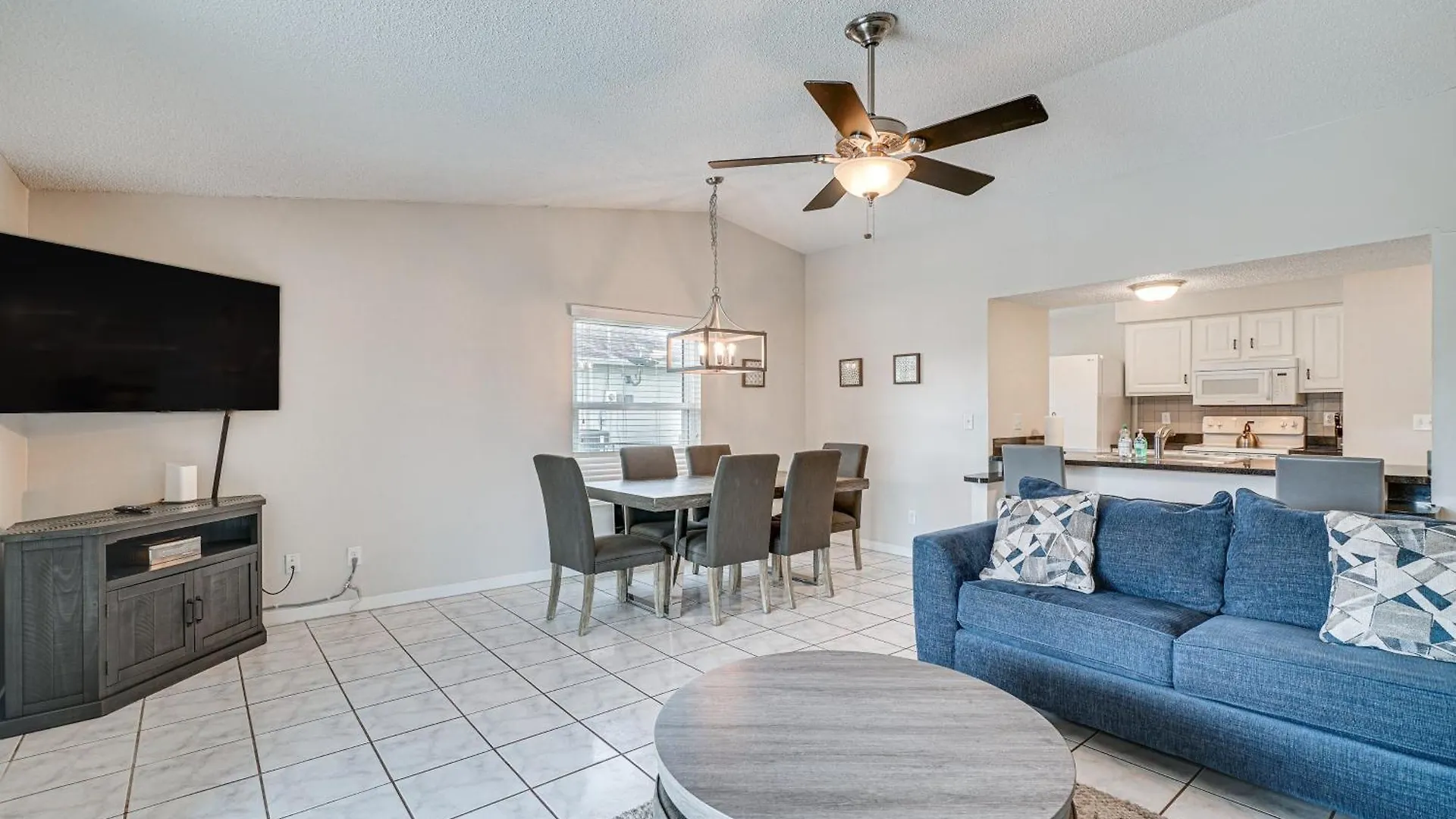 Family-friendly With Private Pool! Holiday home Cape Coral