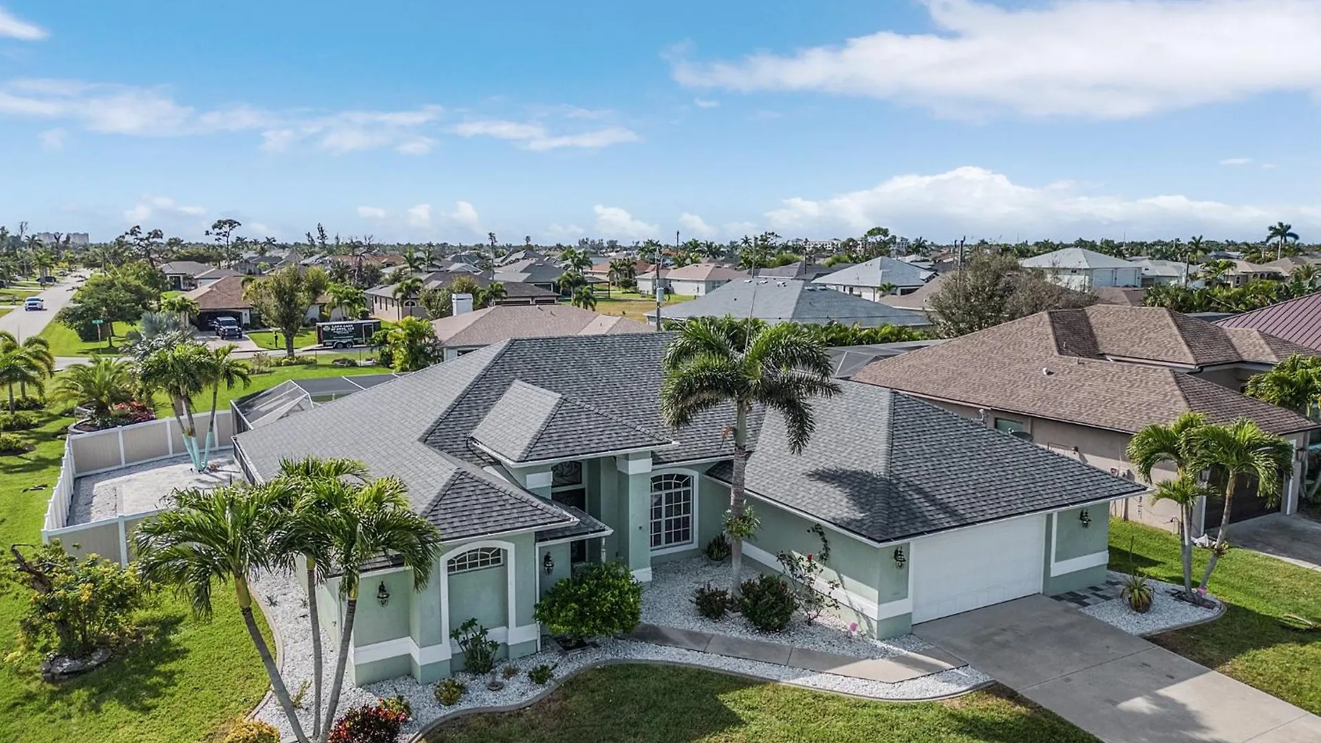 Relax & Unwind In Great Location, Bicycles, Heated Pool - House - Roelens Cape Coral