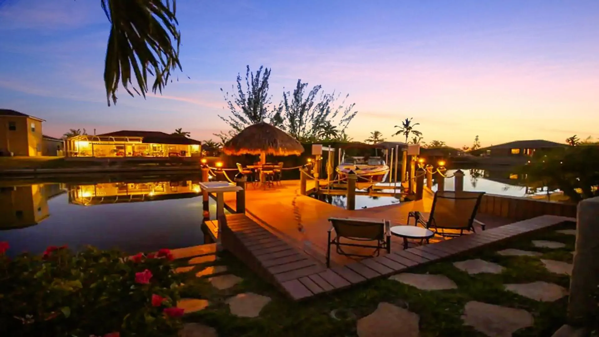 Villa Lupita Boat Lift Dock Heated South Facing Pool