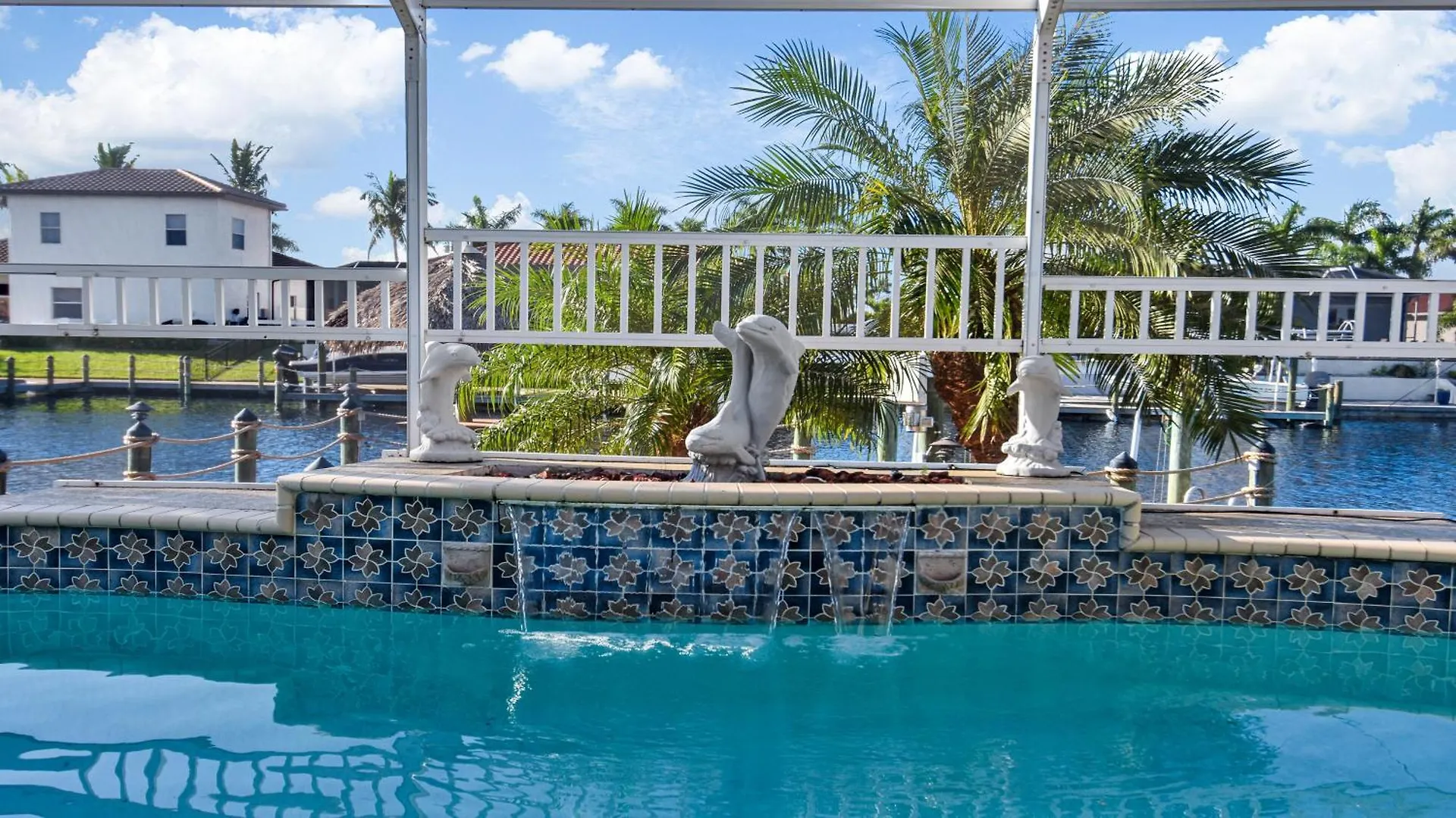 Villa Lupita Boat Lift Dock Heated South Facing Pool
