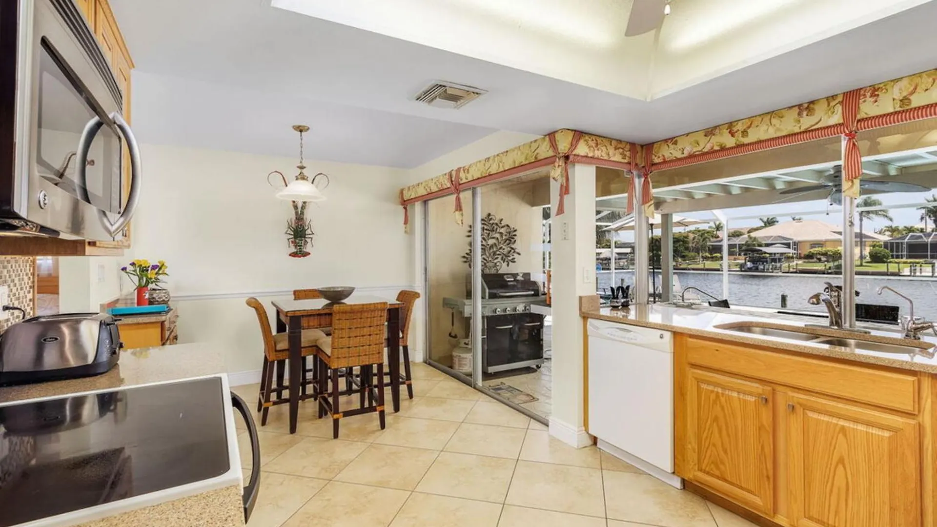Catalina Isles - Holidays In Paradise Villa