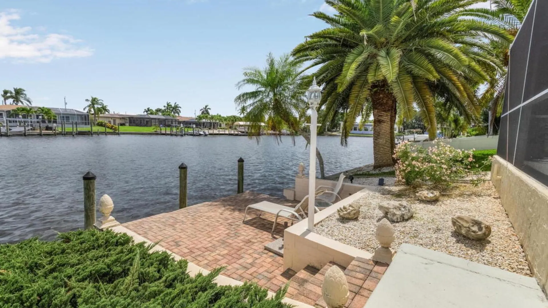 Villa Catalina Isles - Holidays In Paradise Cape Coral