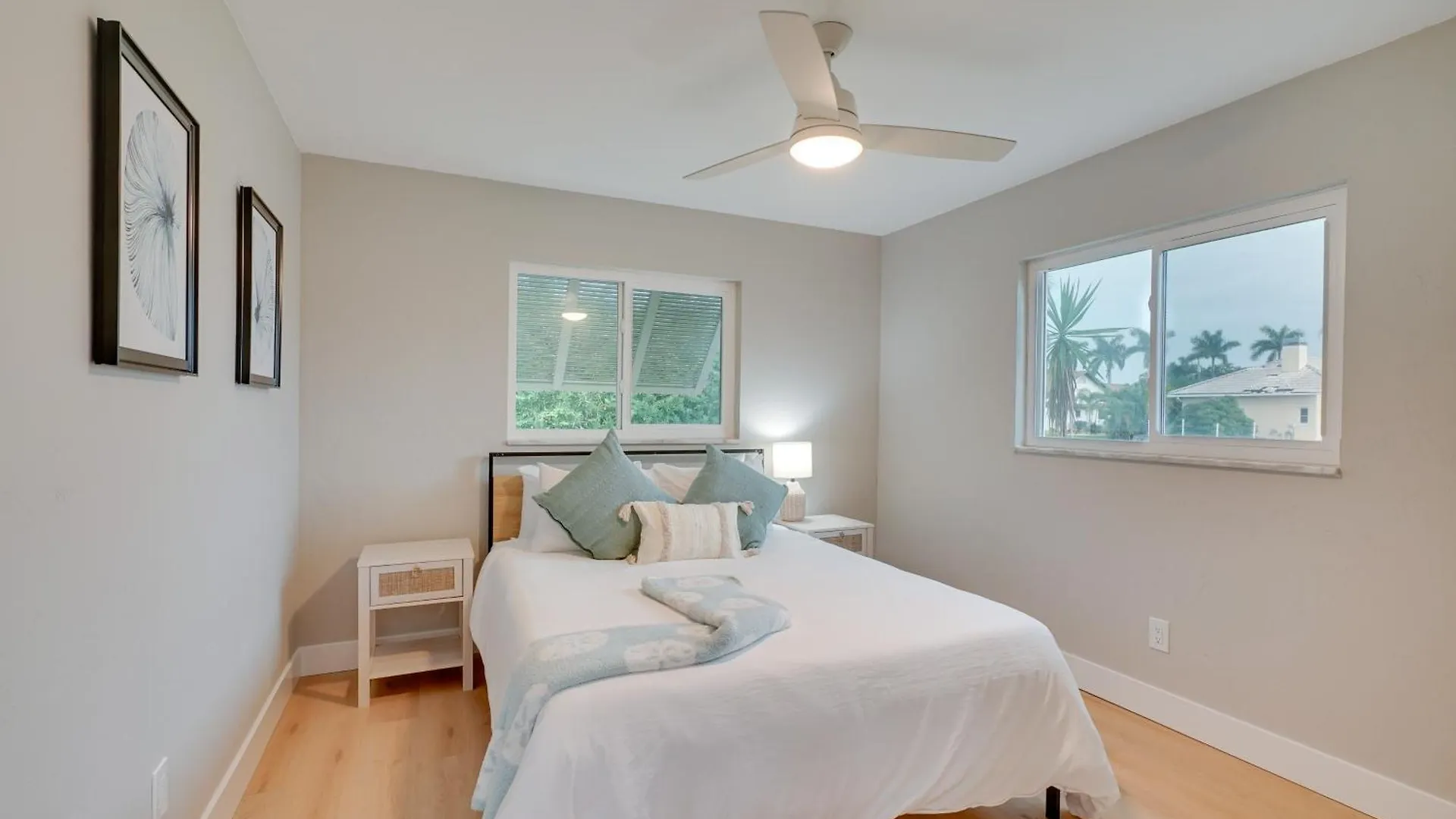 With Pool And Boat Dock, 5 Mi To * Cape Coral