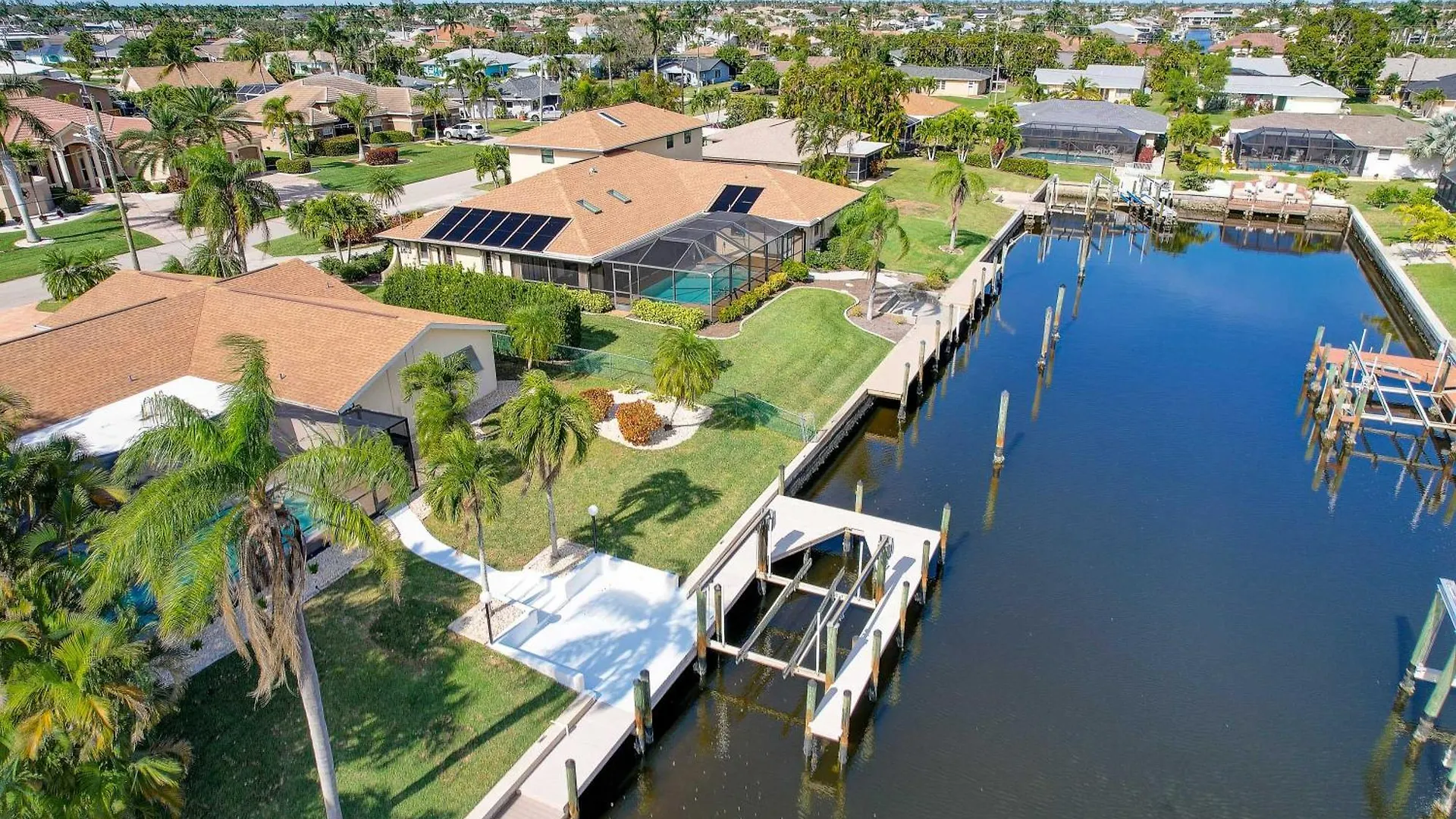 Holiday home With Pool And Boat Dock, 5 Mi To *