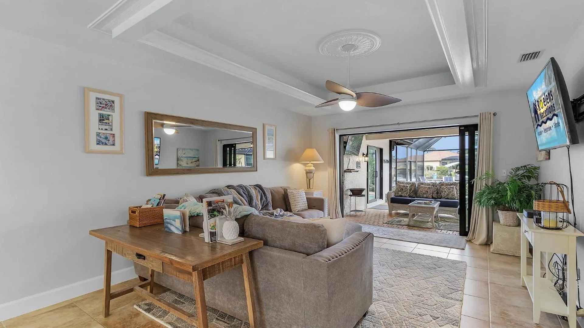Minutes To The River! Dock, Large Lanai, Heated Pool - Margarita Holiday home *