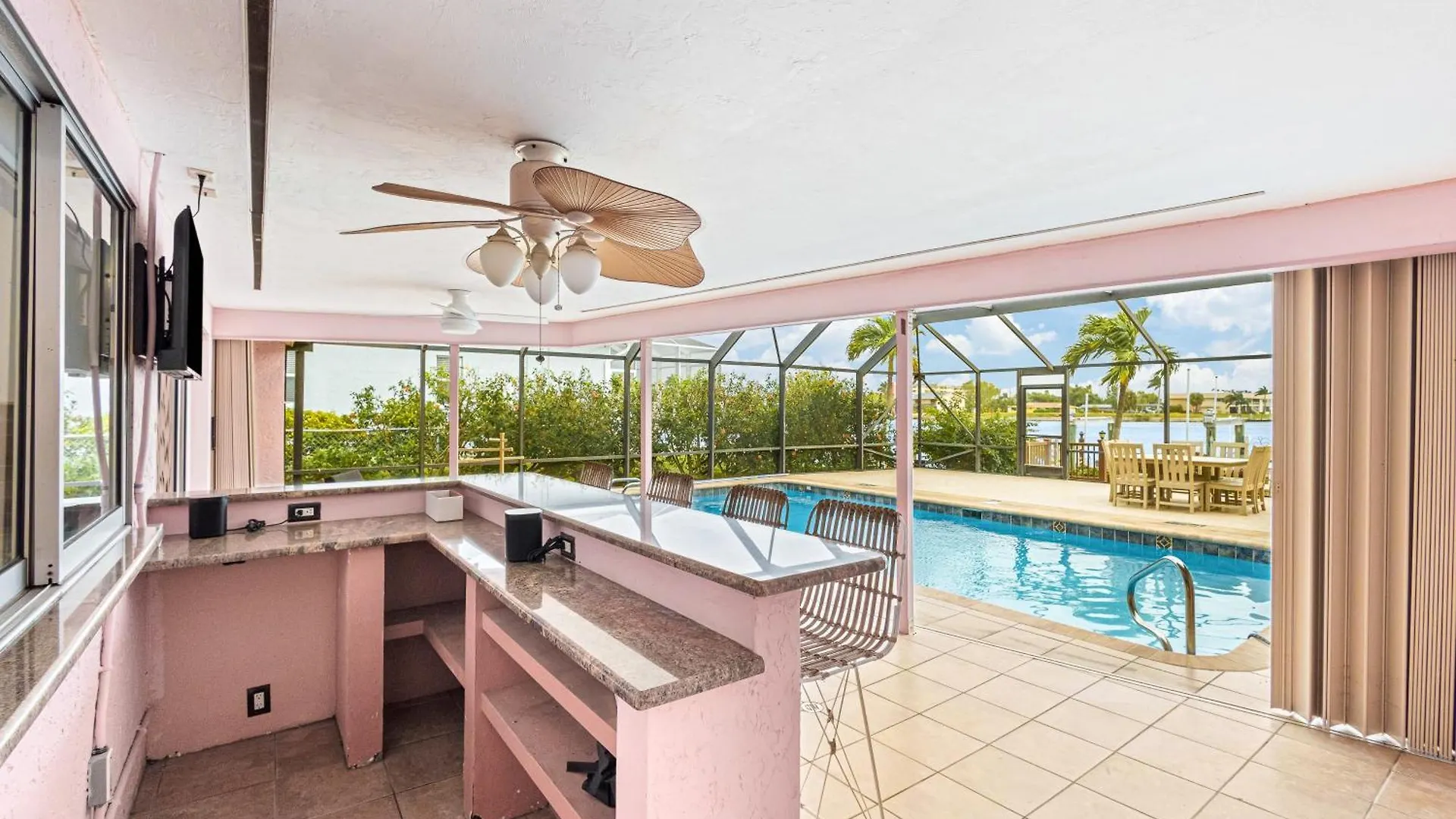 Bikini Bottom Holiday home *
