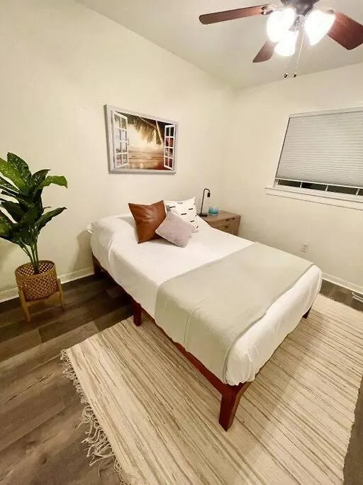 Holiday home Hidden Gem: Escape To Newlin In Cape Coral