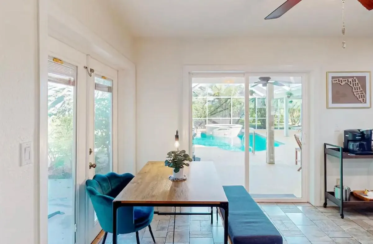 Hidden Gem: Escape To Newlin In Holiday home *