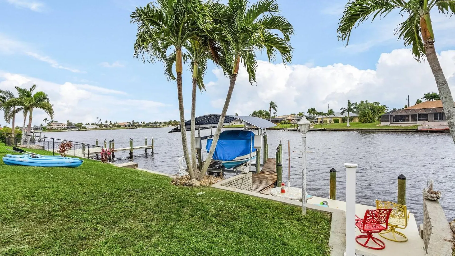 Panoramic Water Views, Heated Saltwater Pool & Spa, Kayaks & Bikes- Adena - Roelens Vacations