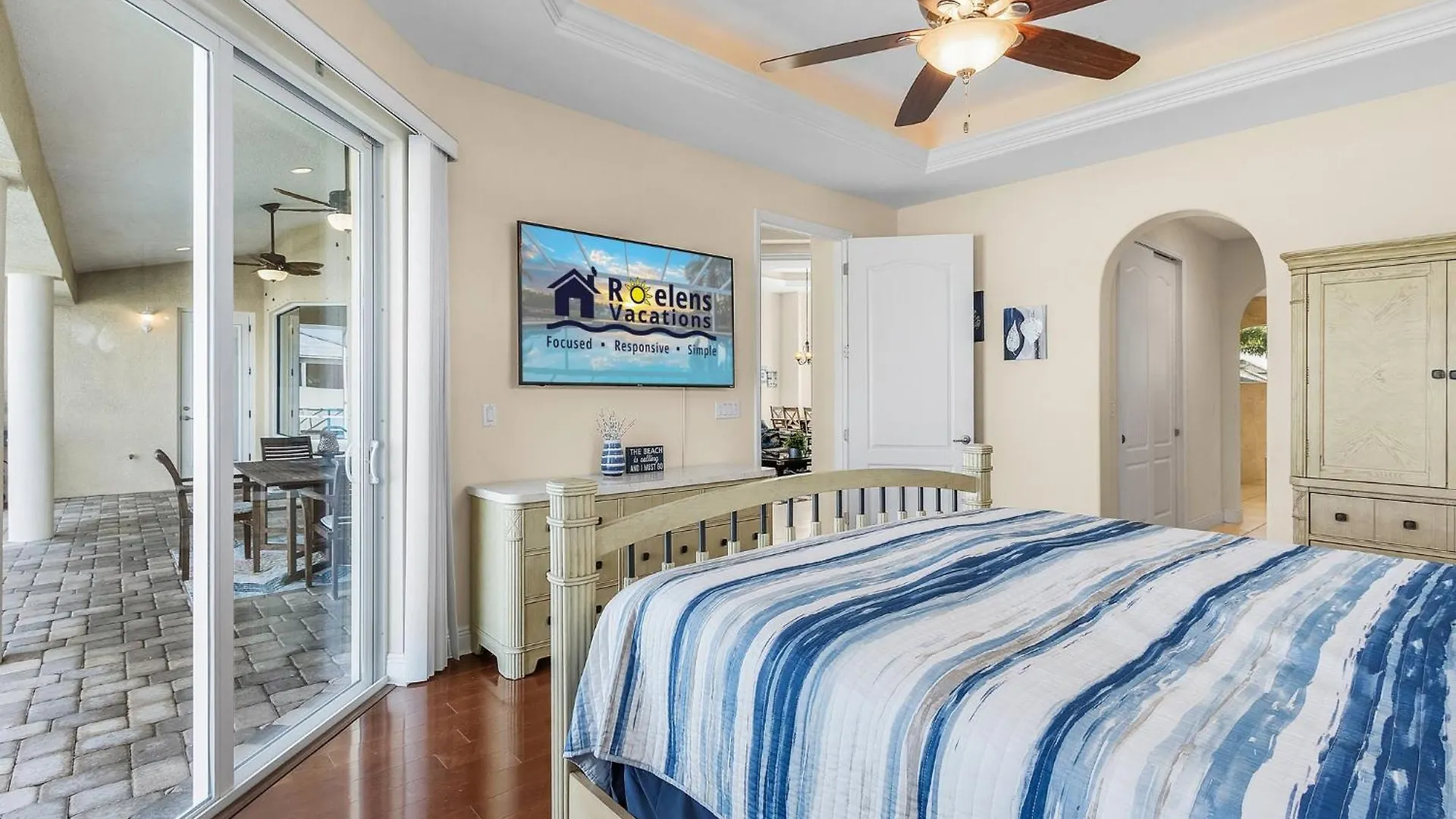 Luxury Waterfront Direct Gulf Access - Walk To & Bikes - Coral Mist - Holiday home Cape Coral