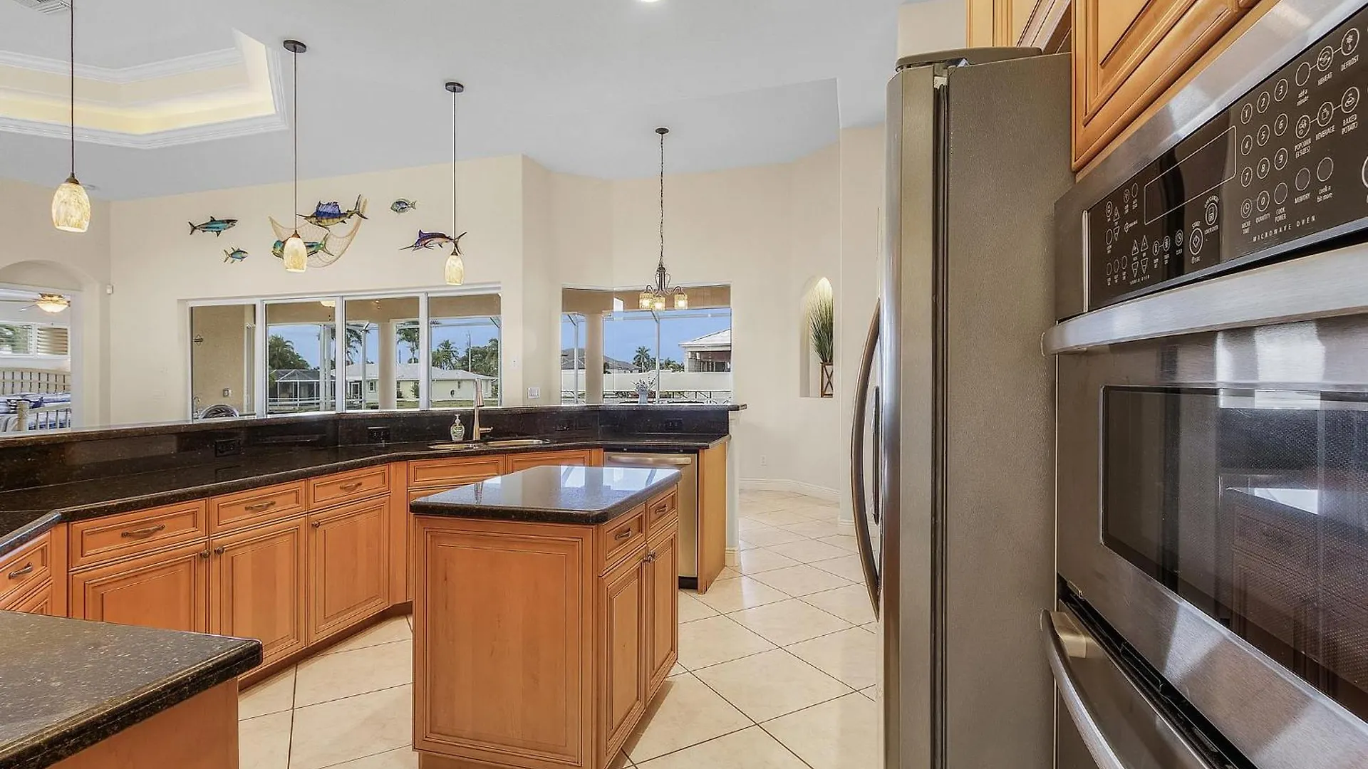 Luxury Waterfront Direct Gulf Access - Walk To & Bikes - Coral Mist - Holiday home