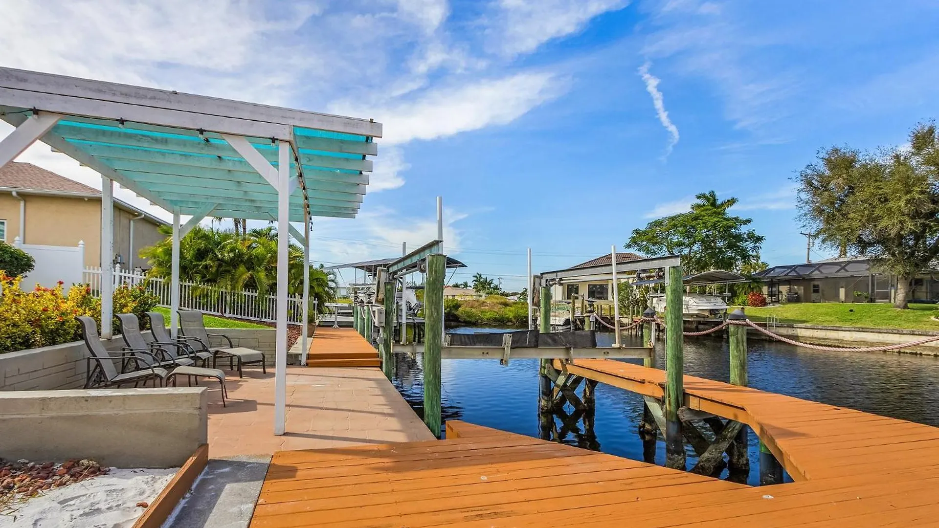 Holiday home Adventure Awaits With Heated Pool, Kayaks, Pool Table, & Private - Palmas