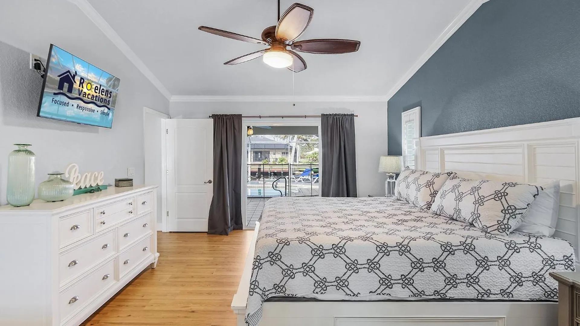 Adventure Awaits With Heated Pool, Kayaks, Pool Table, & Private - Palmas Cape Coral