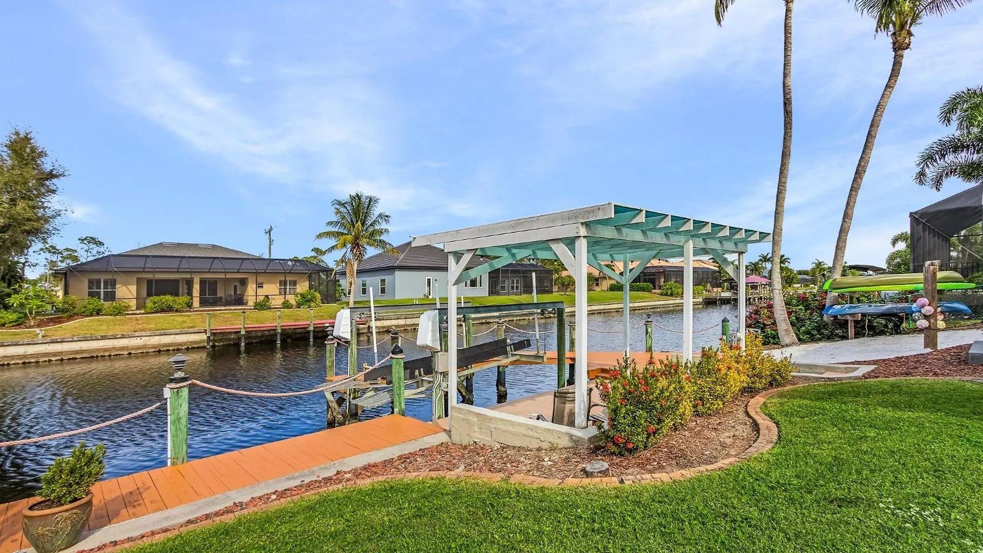 Adventure Awaits With Heated Pool, Kayaks, Pool Table, & Private - Palmas * Cape Coral