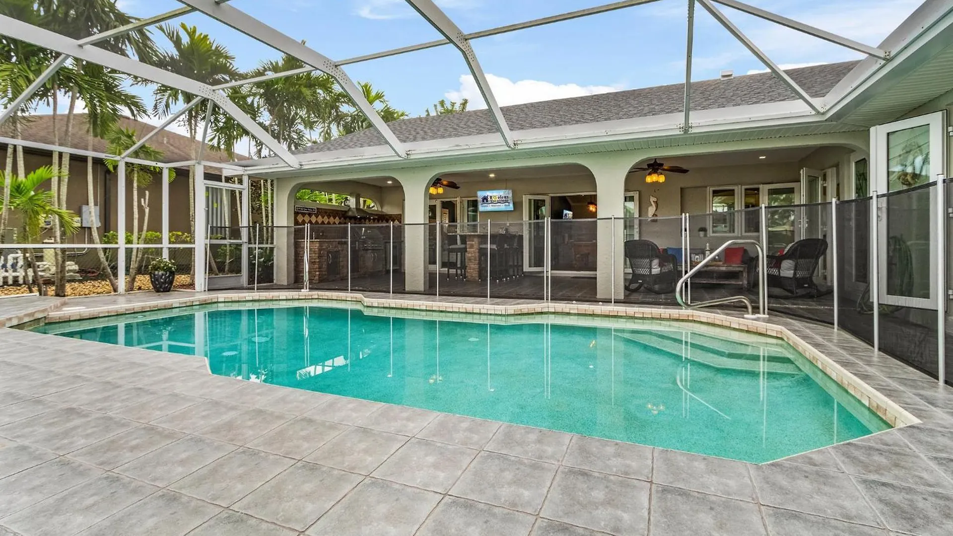 Holiday home Adventure Awaits With Heated Pool, Kayaks, Pool Table, & Private - Palmas *