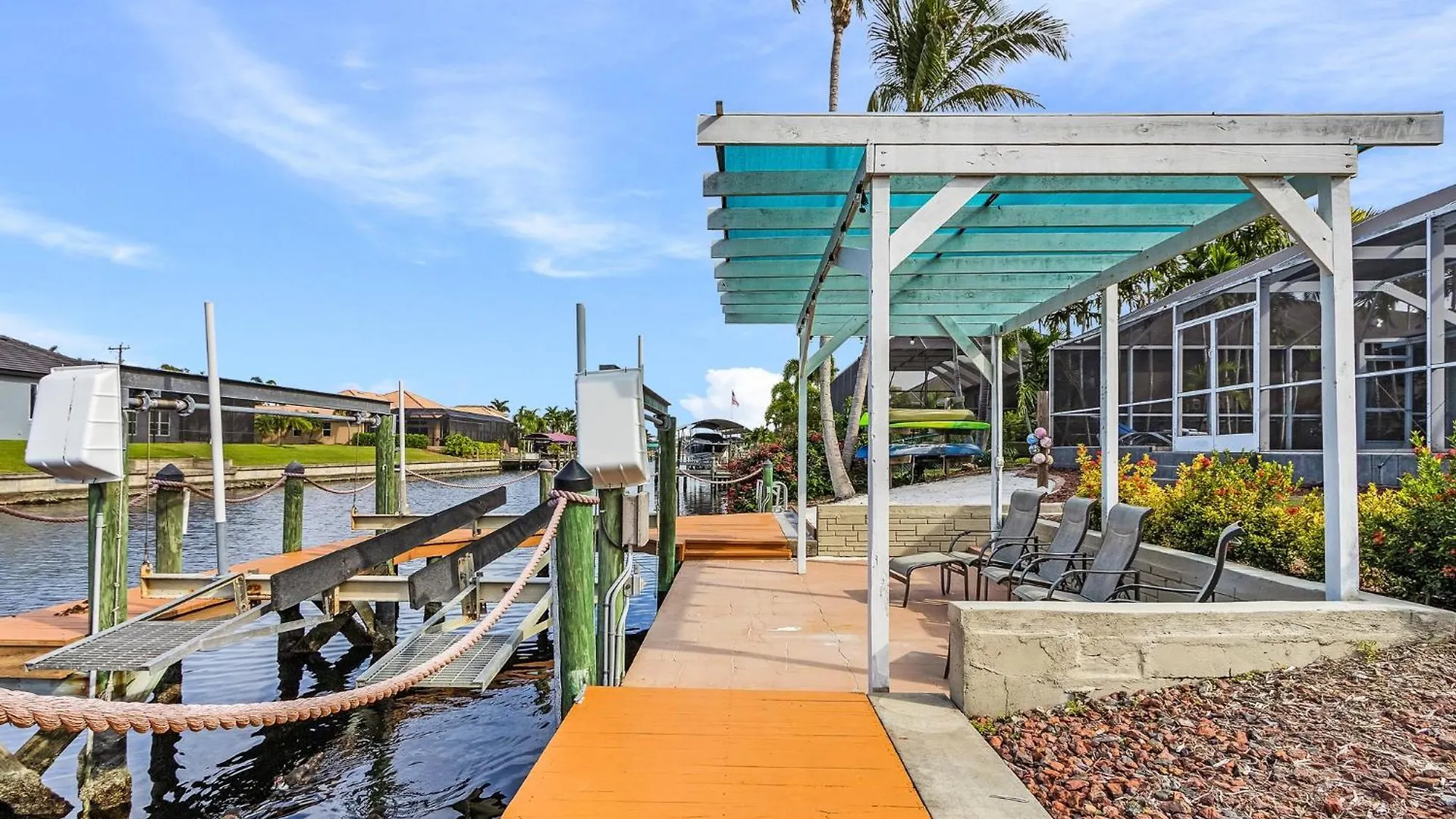 Adventure Awaits With Heated Pool, Kayaks, Pool Table, & Private - Palmas * Cape Coral