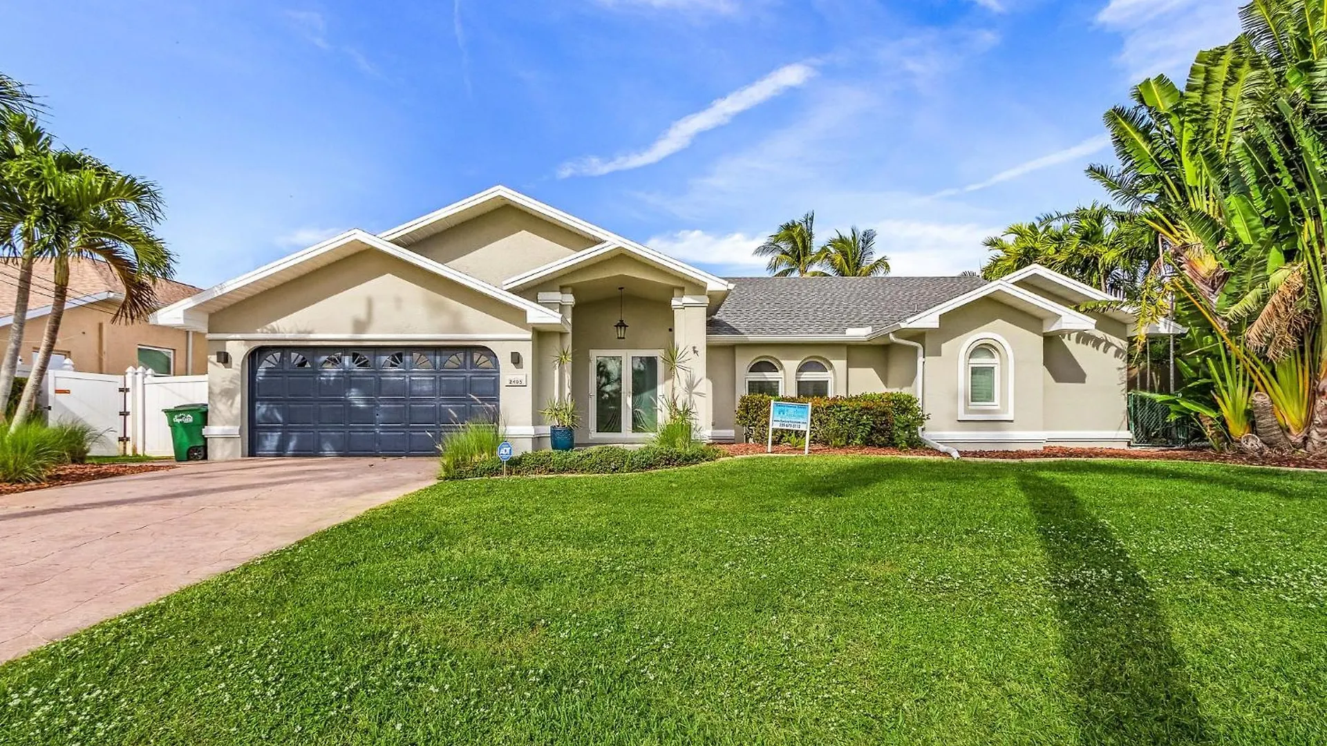 Adventure Awaits With Heated Pool, Kayaks, Pool Table, & Private - Palmas Cape Coral