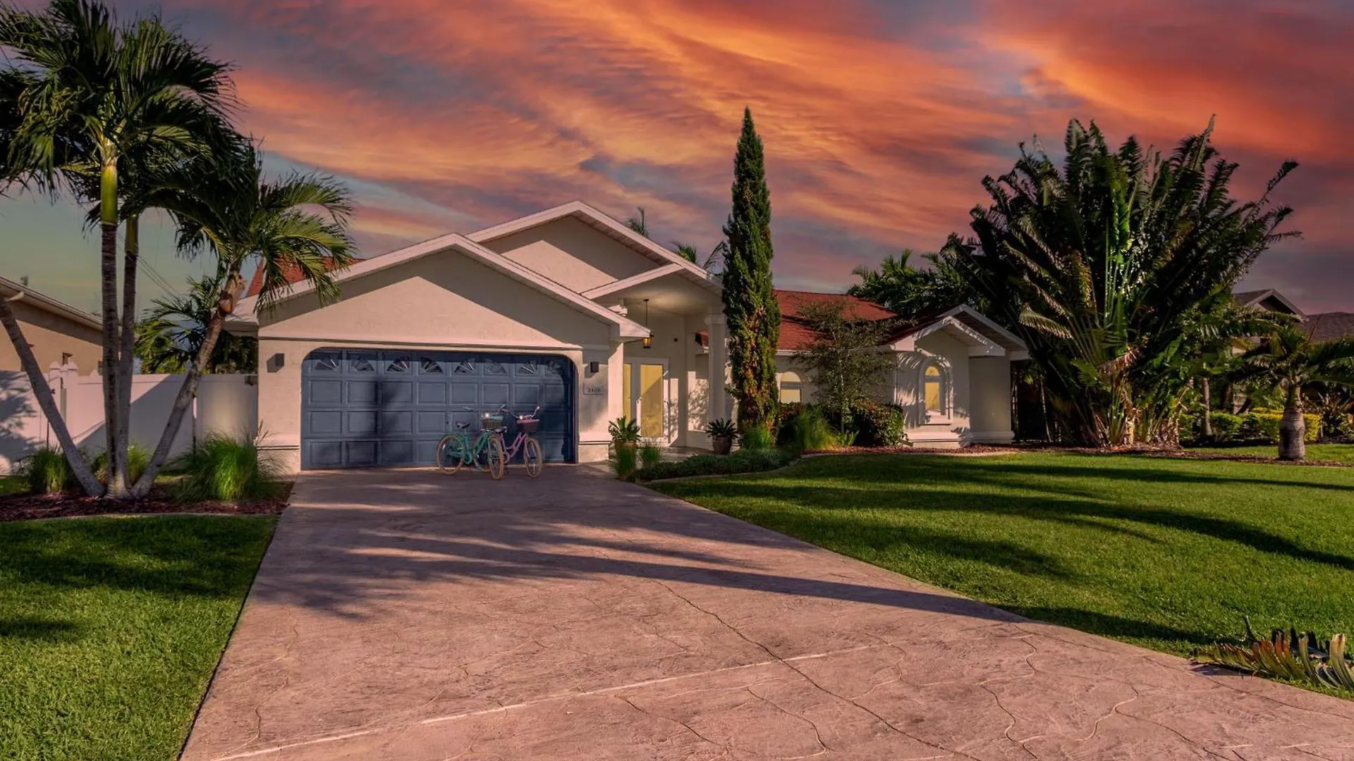 Holiday home Adventure Awaits With Heated Pool, Kayaks, Pool Table, & Private - Palmas