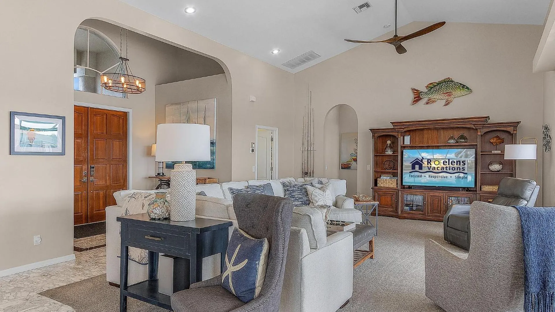 Salty Shoreline, Holiday home Cape Coral