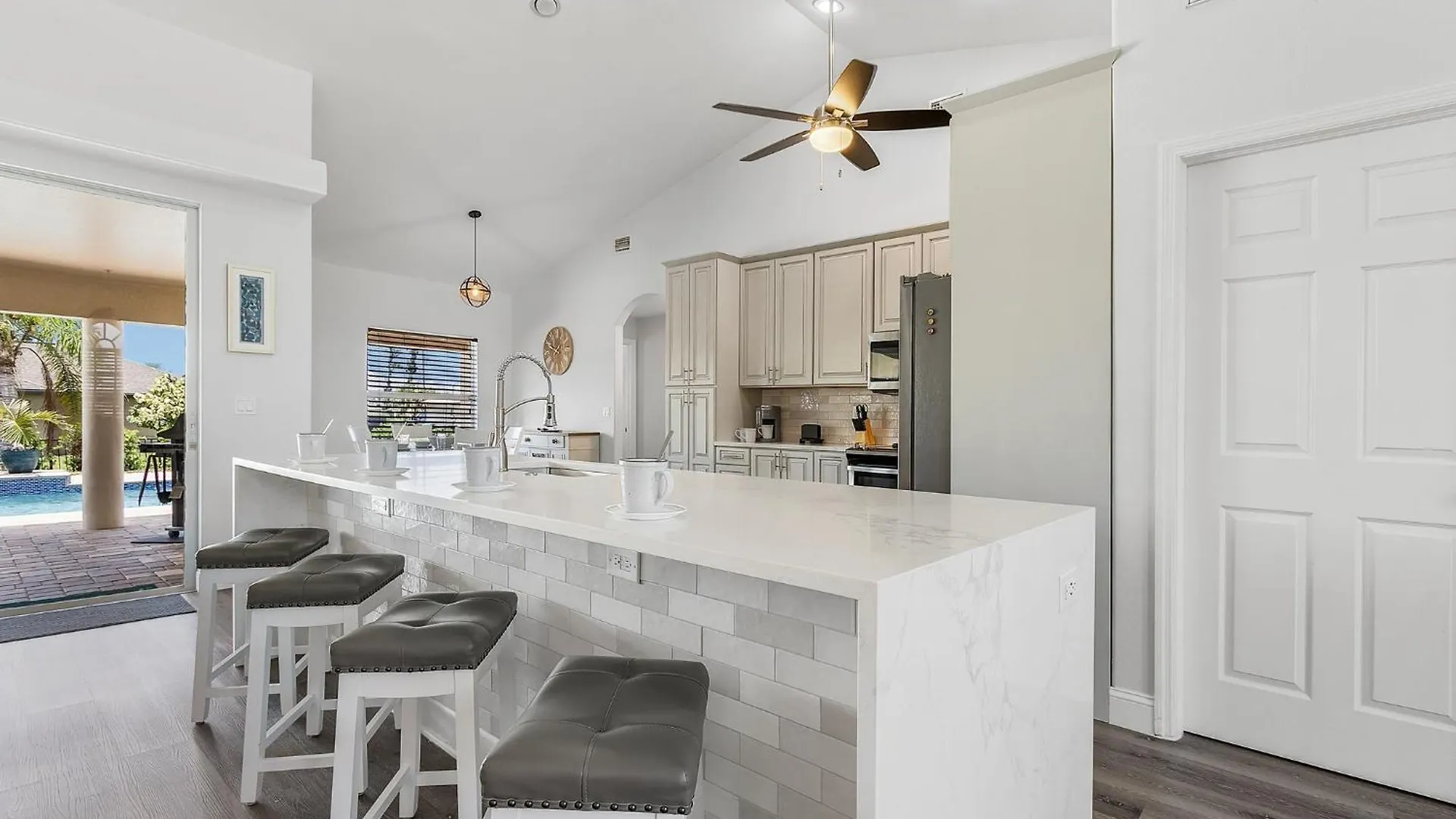 Heated Pool, Hot Tub, Sleeps 6! - Good Times And Tan Lines - Roelens Vacations Holiday home