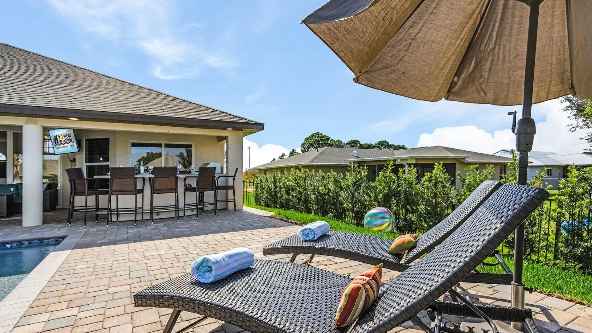 Heated Pool, Hot Tub, Sleeps 6! - Good Times And Tan Lines - Roelens Vacations *