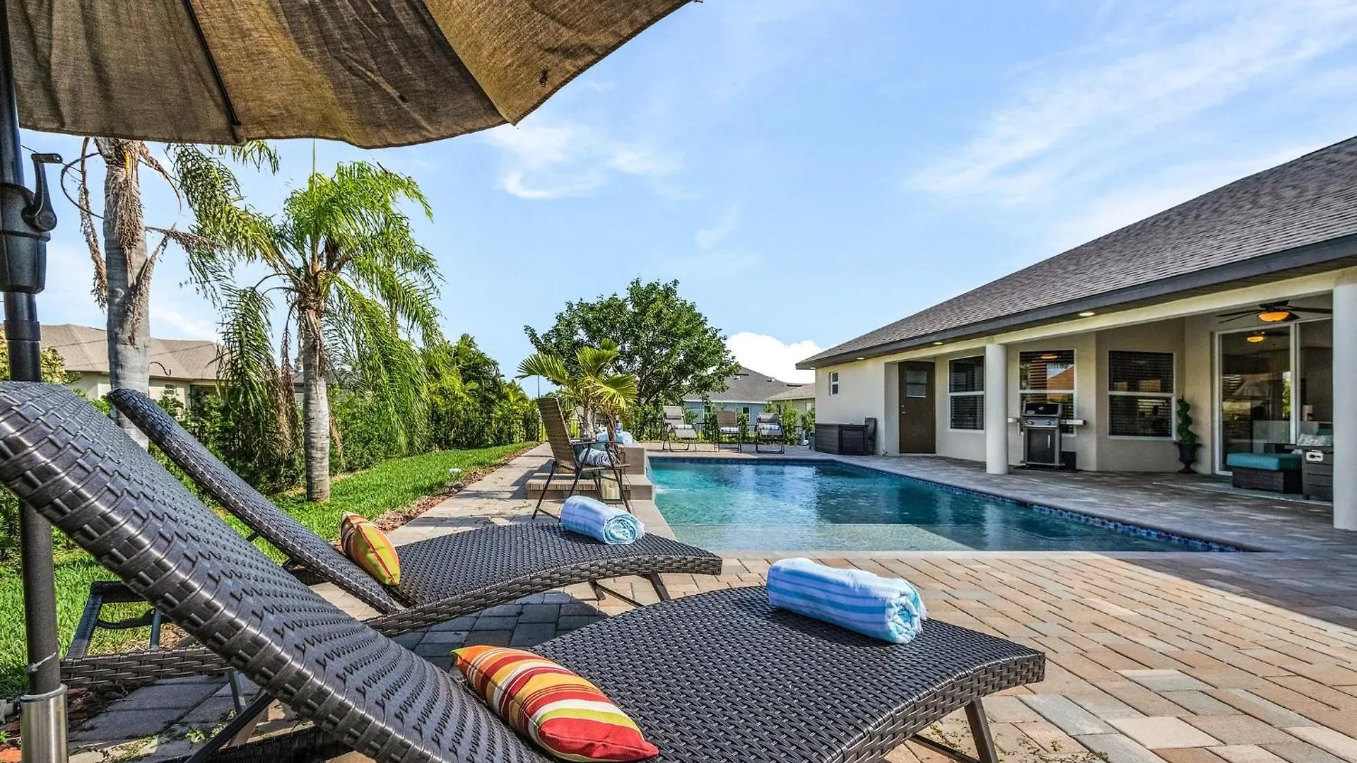 Heated Pool, Hot Tub, Sleeps 6! - Good Times And Tan Lines - Roelens Vacations Holiday home Cape Coral