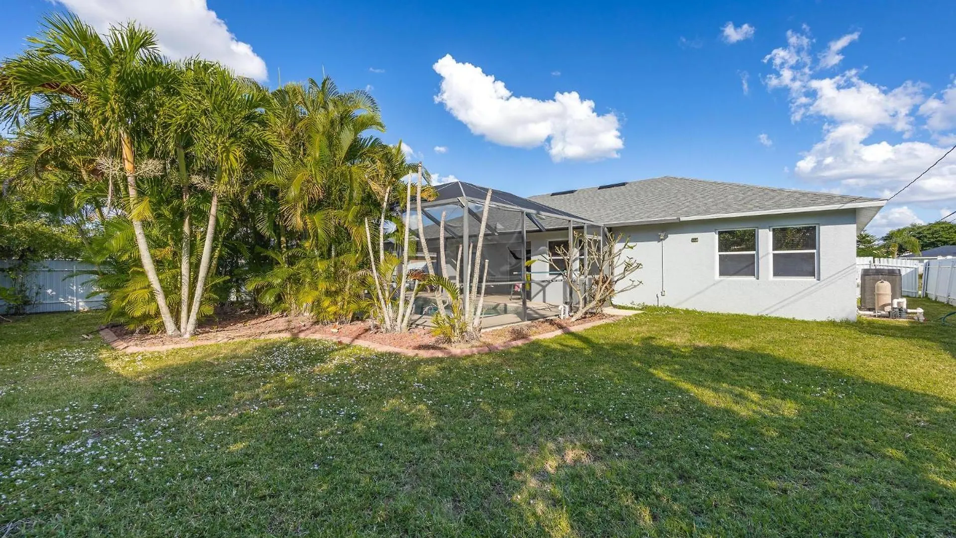 Bella Sage - - Roelens Vacations * Cape Coral