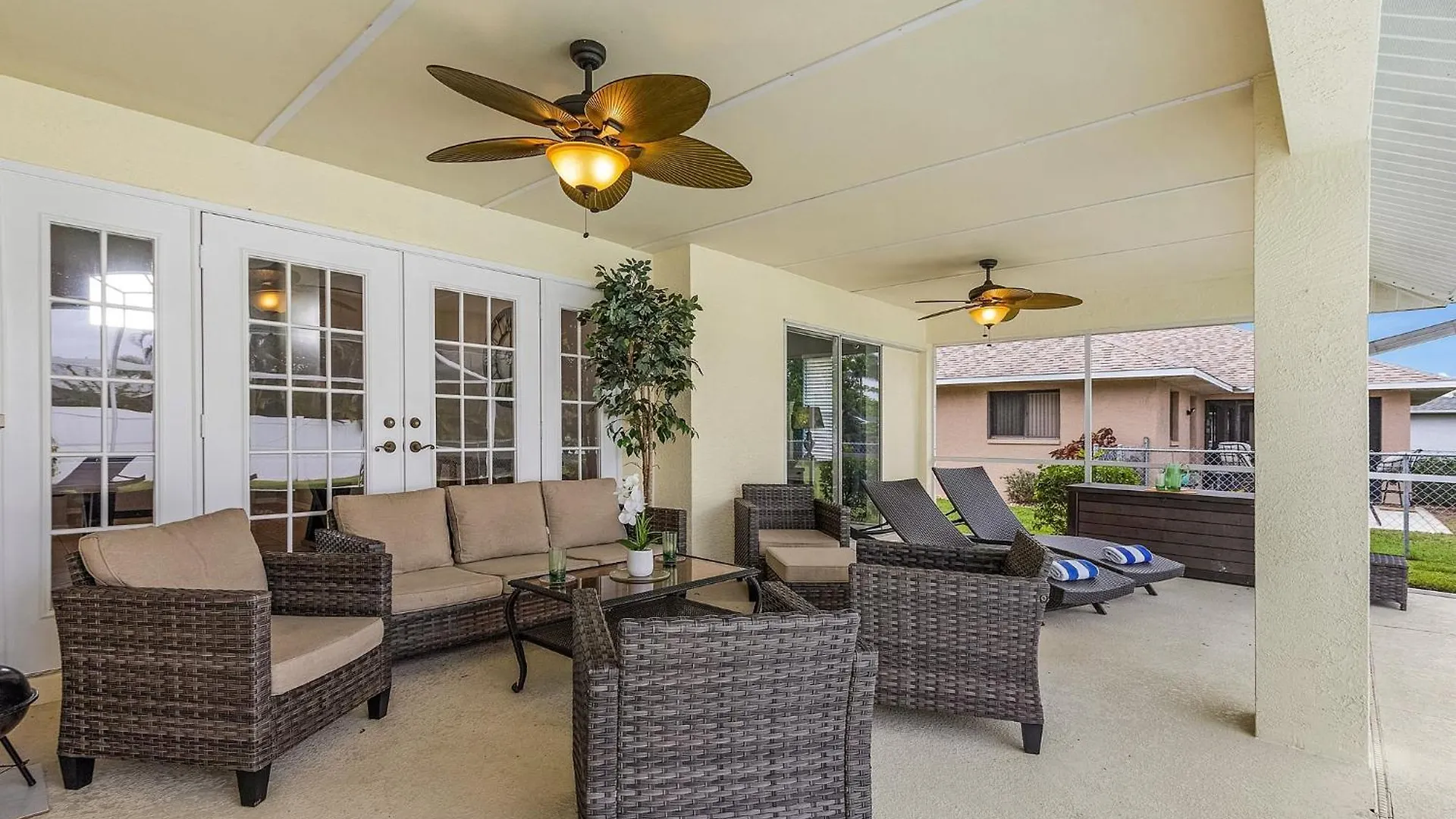 Pool, Sleeps 7 - Sunshine Hideaway