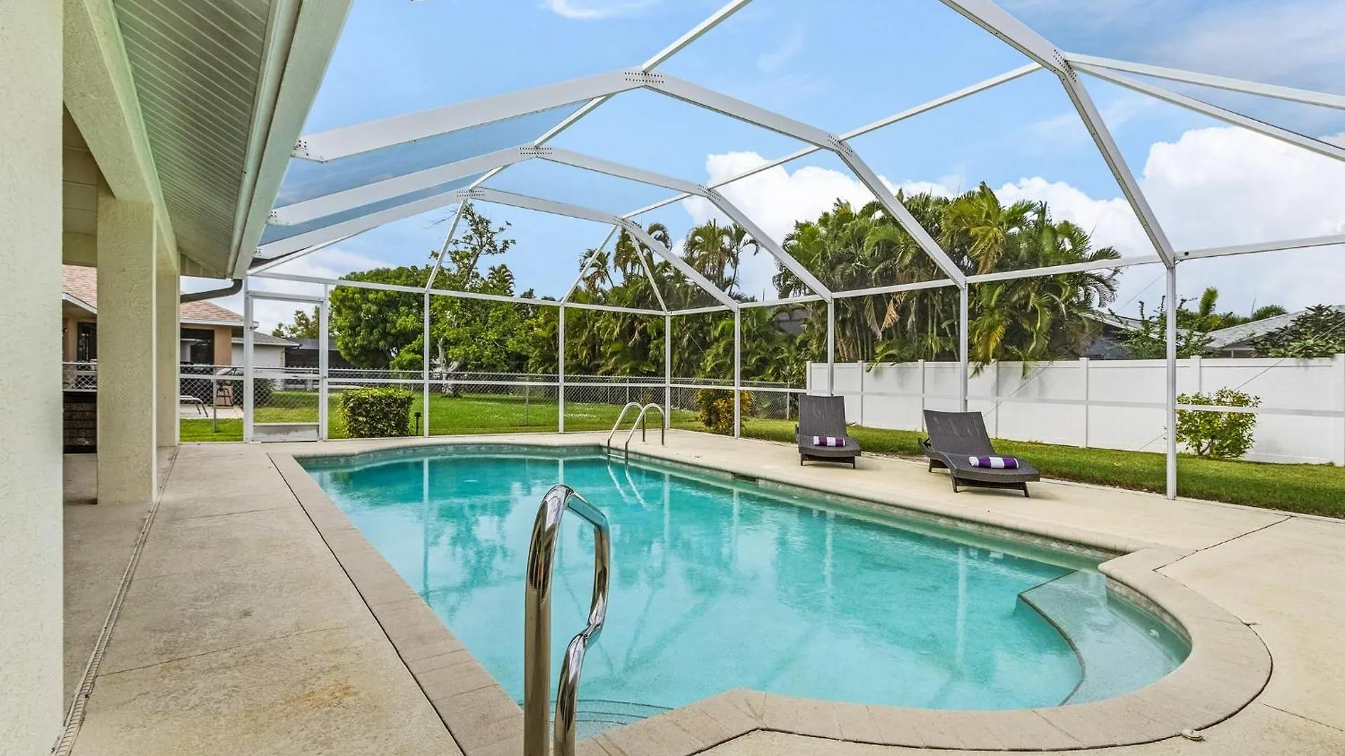 Holiday home Pool, Sleeps 7 - Sunshine Hideaway Cape Coral