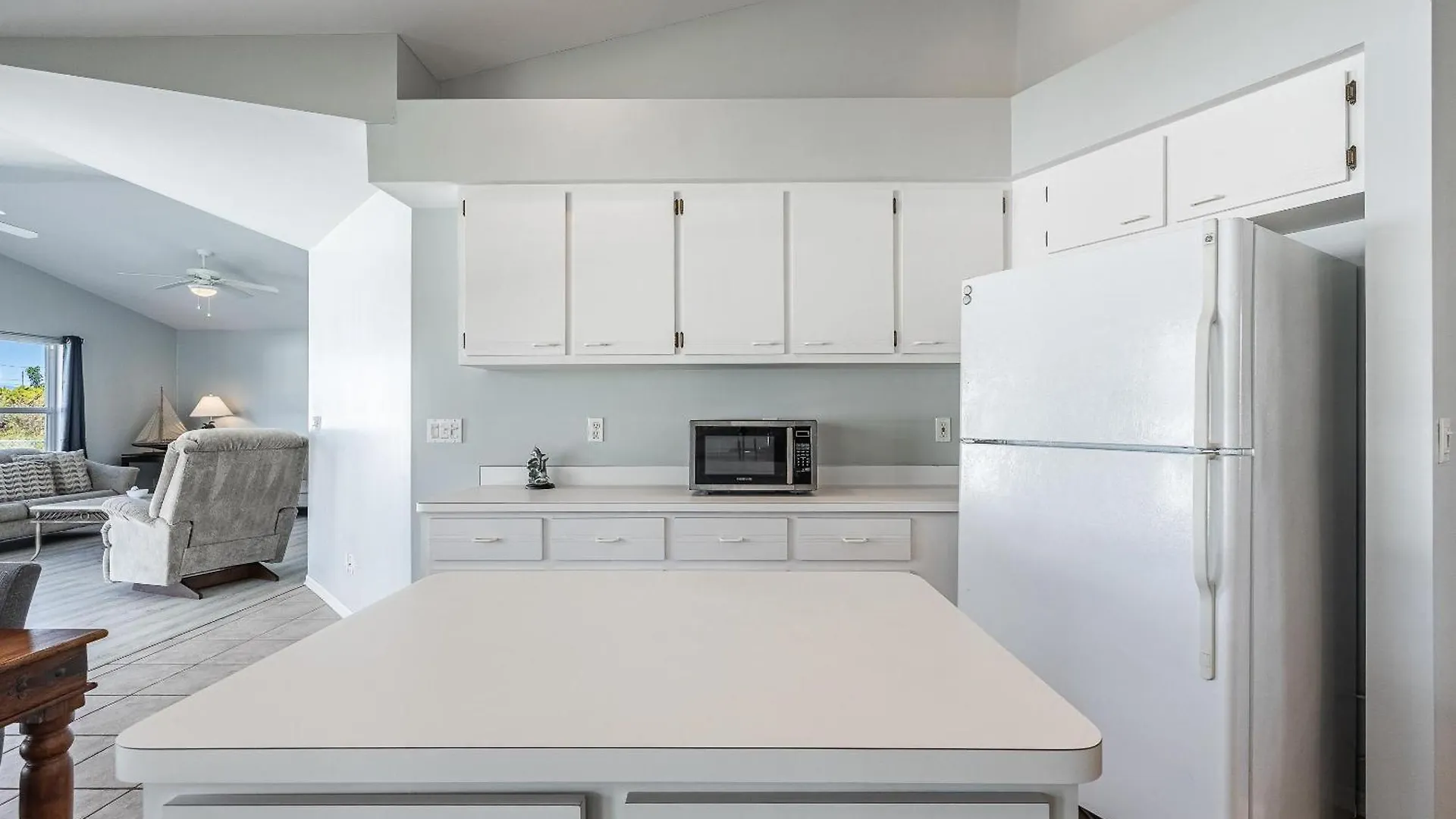 Pool, Sleeps 7 - Sunshine Hideaway Holiday home Cape Coral