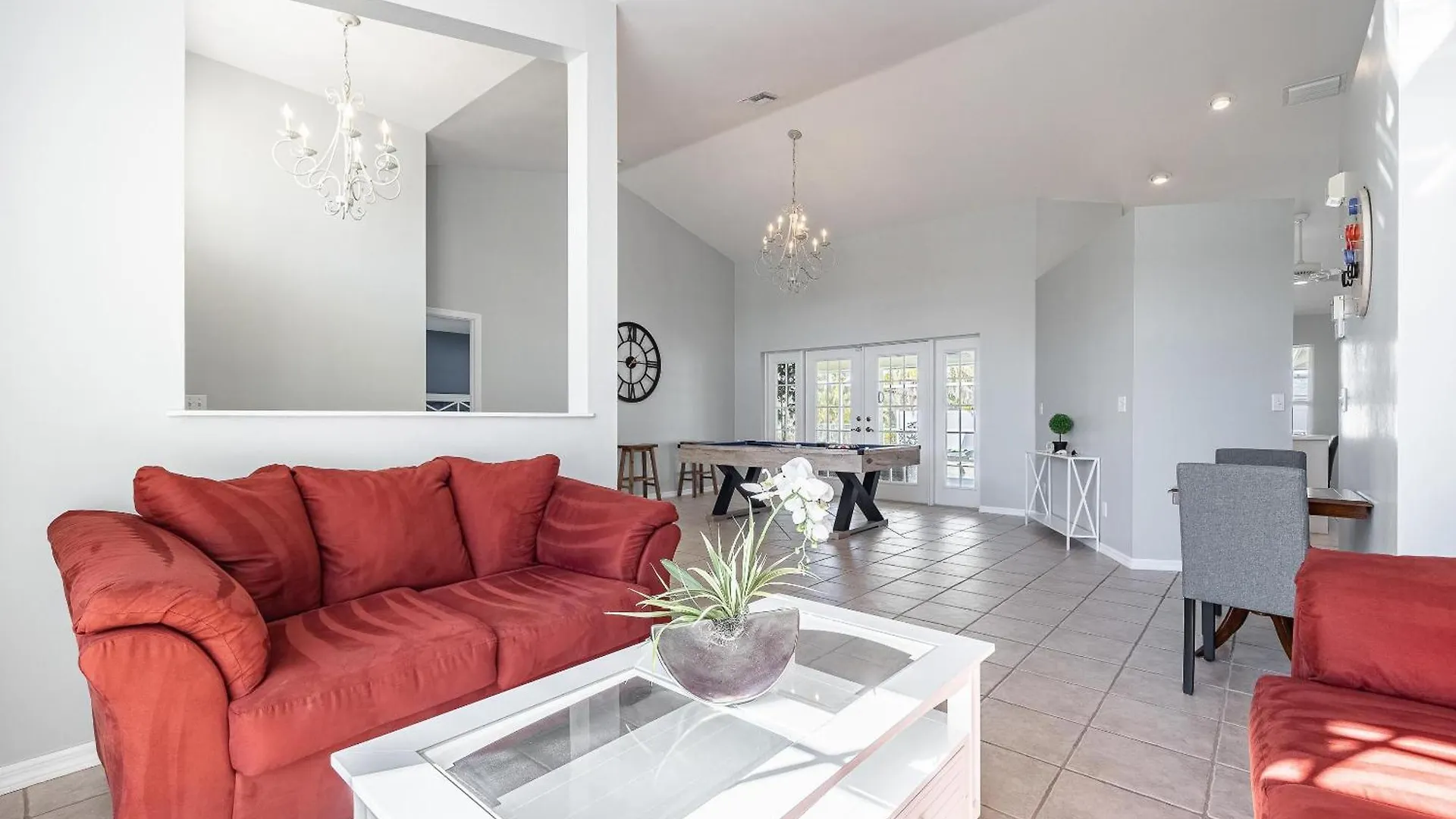 Pool, Sleeps 7 - Sunshine Hideaway