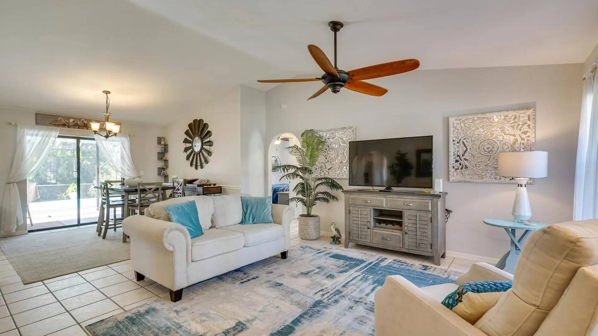 Modern With Peloton Bike And Grill In Cape Coral! * Cape Coral