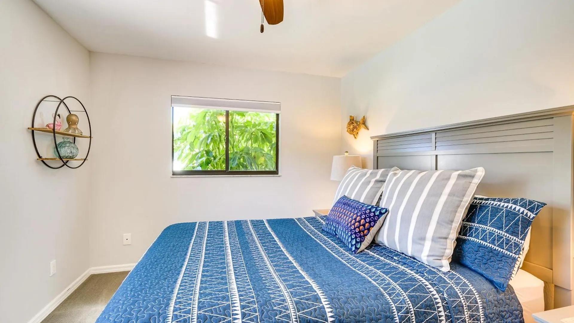 Modern With Peloton Bike And Grill In Cape Coral! Holiday home Cape Coral
