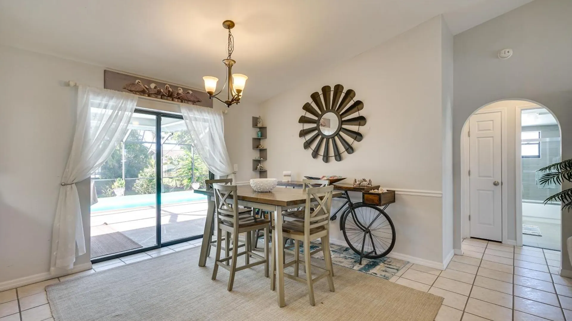 Modern With Peloton Bike And Grill In Cape Coral! Cape Coral