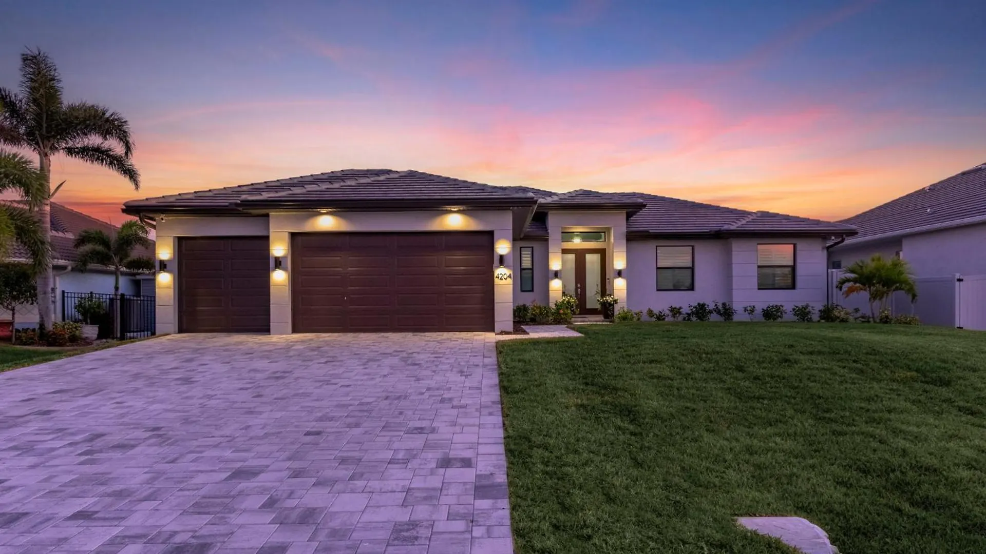 Holiday home It's A Gold Rush! Paddleboard, Kayak, Saltwater Pool & - Sea'n Coastal View - Roelens Cape Coral