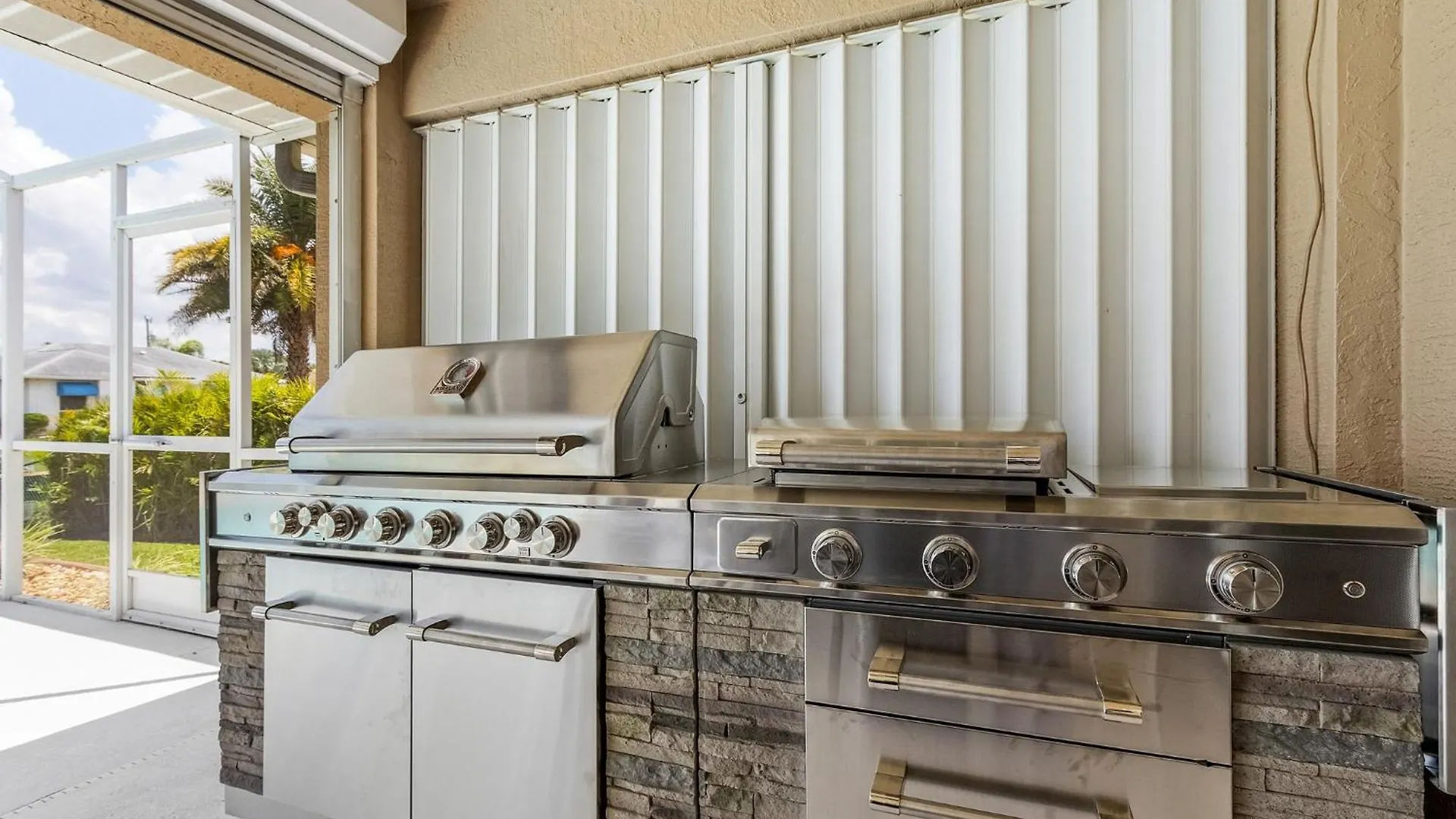 Gulf Access, Heated Pool, Bikes, Kayaks - Comfort On The H2o - - Roelens Vacations Holiday home Cape Coral