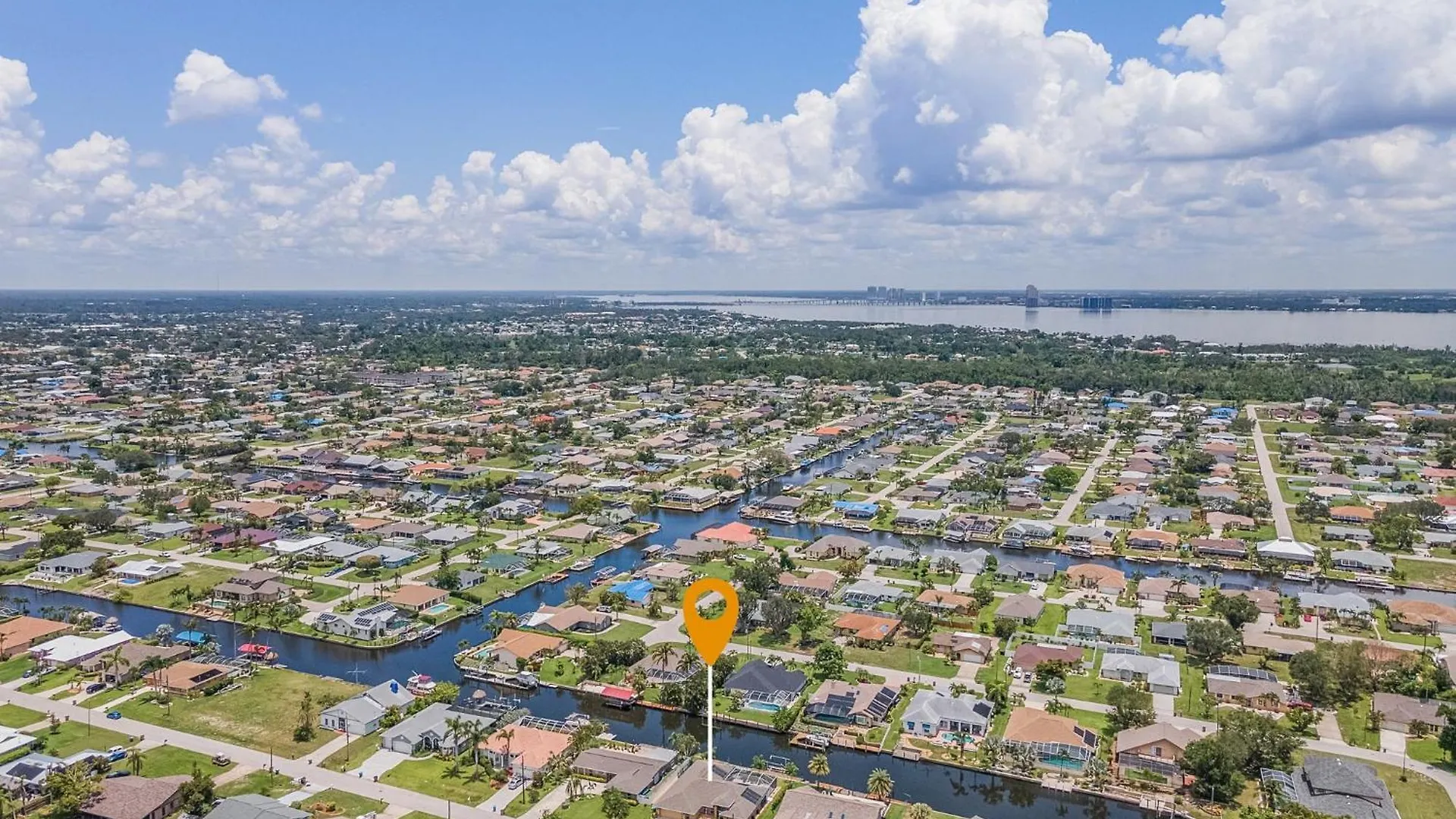 Gulf Access, Heated Pool, Bikes, Kayaks - Comfort On The H2o - - Roelens Vacations Holiday home