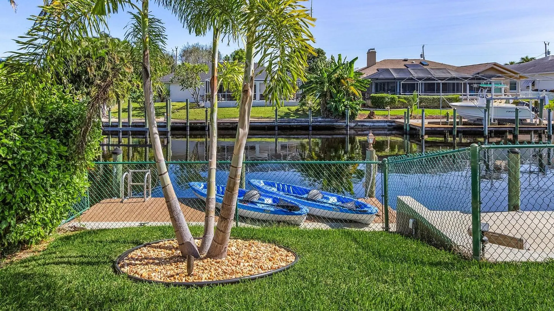 Gulf Access, Heated Pool, Bikes, Kayaks - Comfort On The H2o - - Roelens Vacations Holiday home *