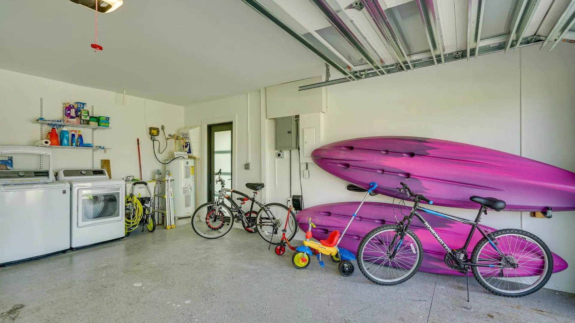 Holiday home Updated Canalfront In With Pool
