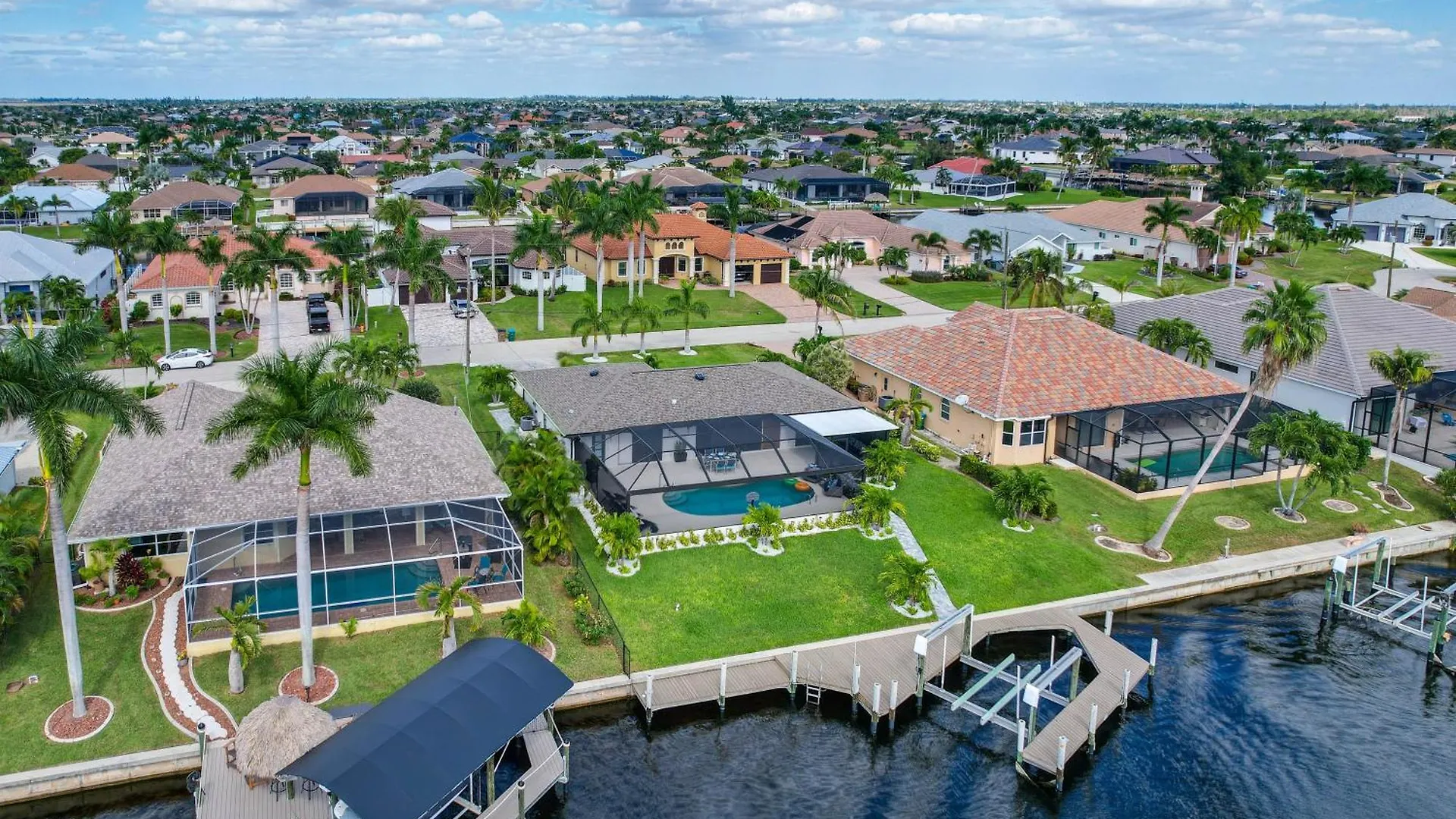 Updated Canalfront In With Pool Cape Coral