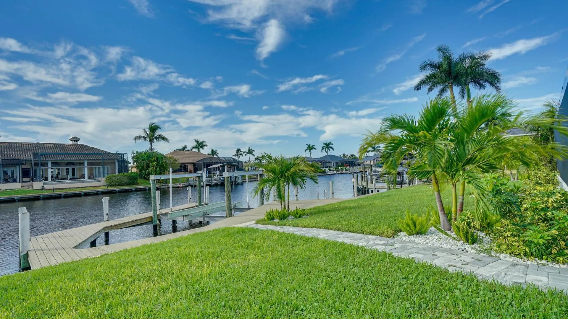 Updated Canalfront In With Pool Cape Coral