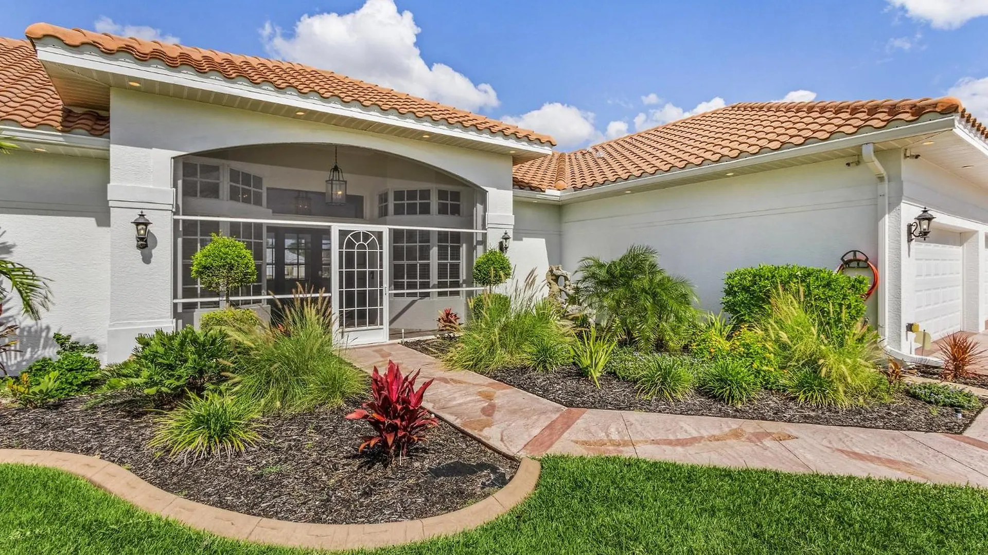 Gulf Access, Heated Saltwater Pool, Mini Golf, Movie Room, Sleeps 10 - House Holiday home