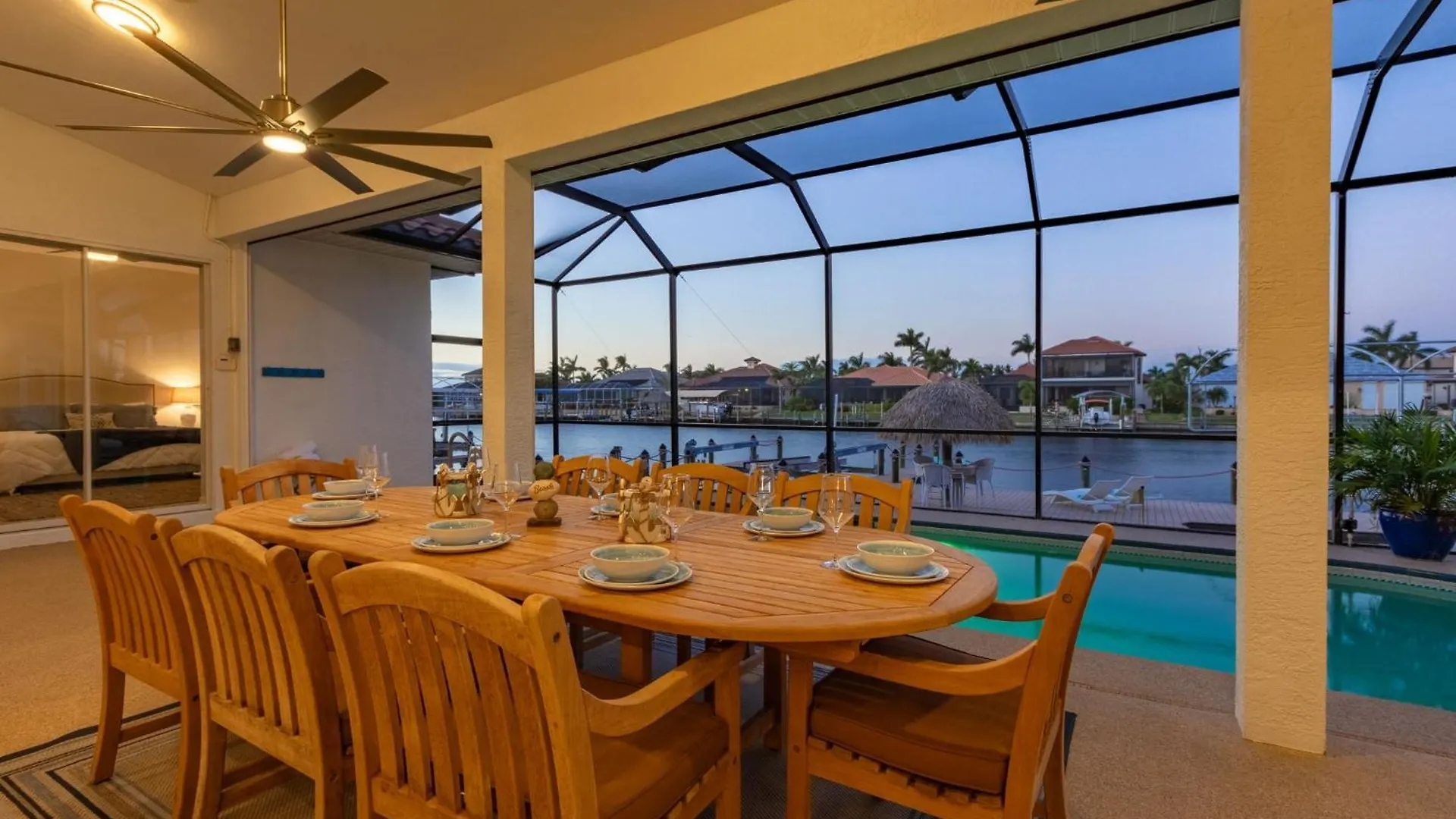 Gulf Access, Heated Saltwater Pool, Mini Golf, Movie Room, Sleeps 10 - House *