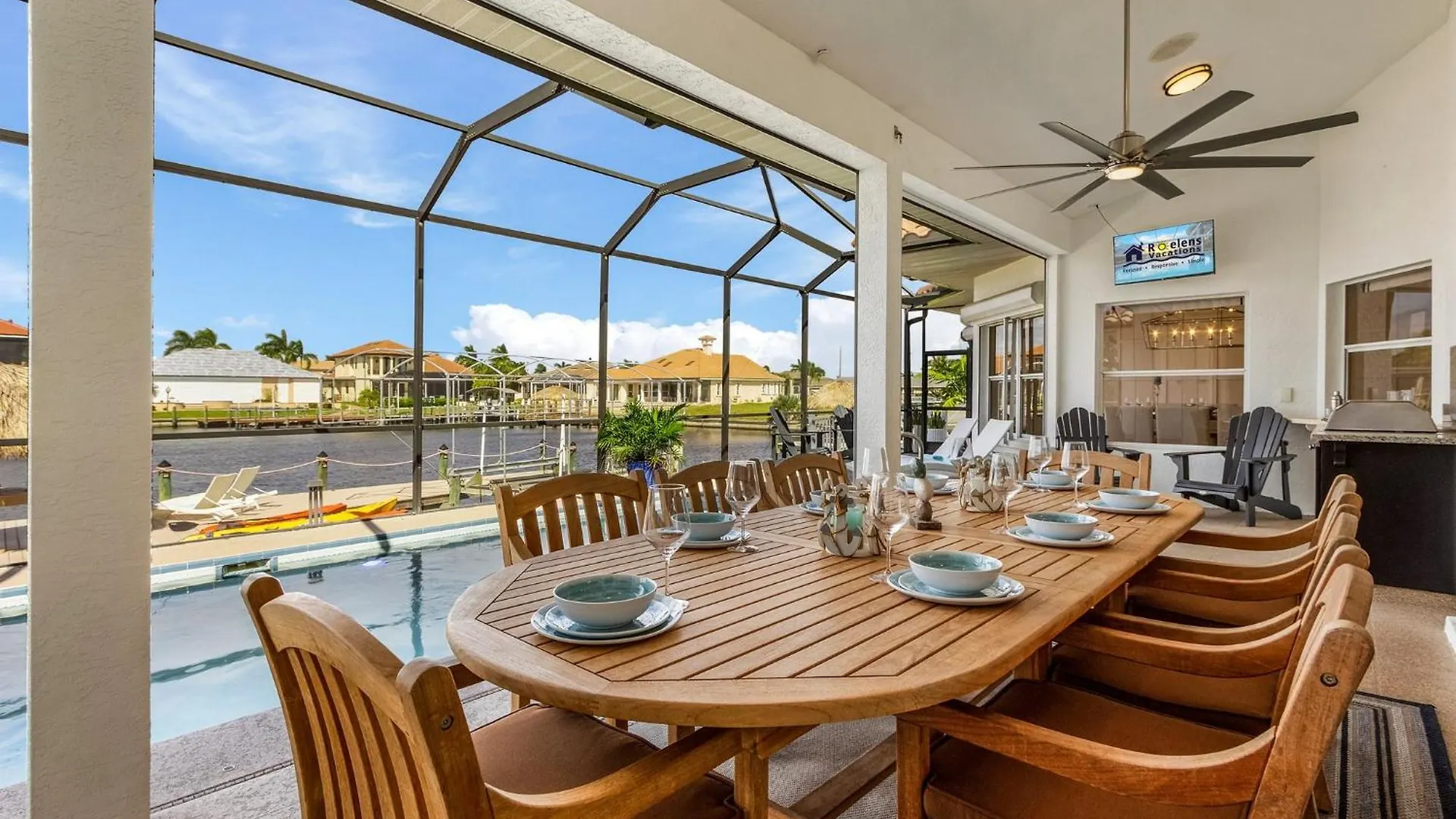 Holiday home Gulf Access, Heated Saltwater Pool, Mini Golf, Movie Room, Sleeps 10 - House