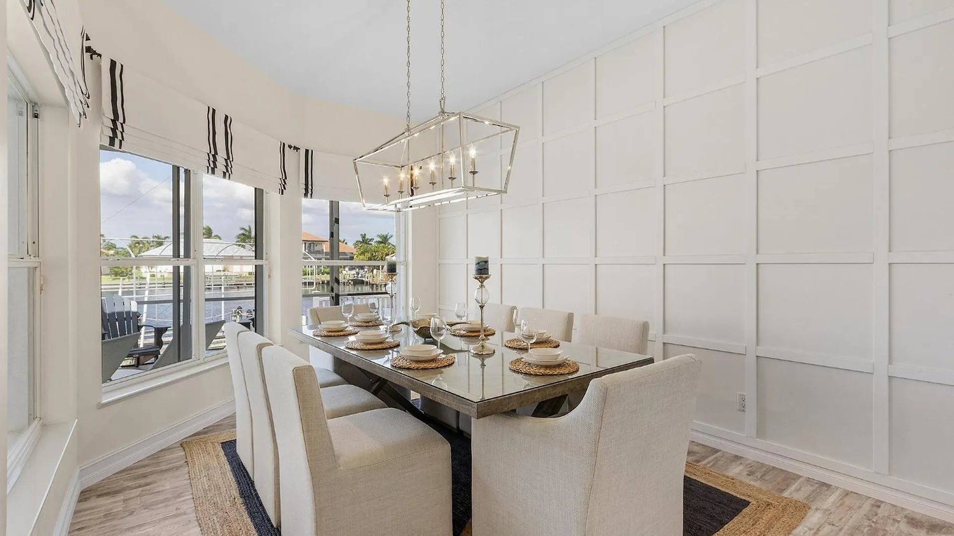 Holiday home Gulf Access, Heated Saltwater Pool, Mini Golf, Movie Room, Sleeps 10 - House Cape Coral
